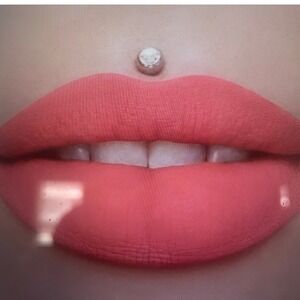 Jeffree Star Rose Matter Velour Liquid Lipstick Matte Coral Pink Full Size